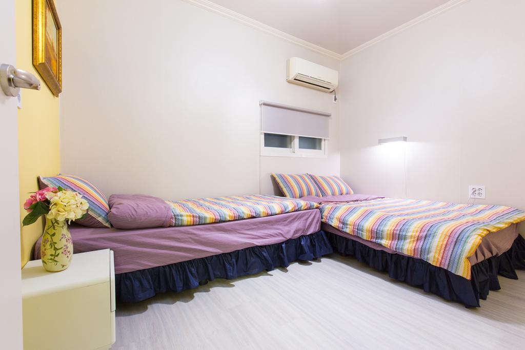 Oh Blue Guesthouse Seoul Værelse billede